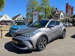 Toyota C-HR - 1.8 HYBRID FIRST EDITION / CARPLAY / CAMERA / ADAP. CRUISE / DAB / STOELVERW. / KEYLESS