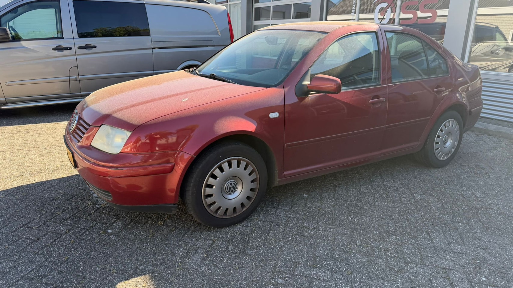 Volkswagen Bora - 2.0 Trendline LOOP SLOOP HANDEL EXPORT GEEN APK - AutoWereld.nl
