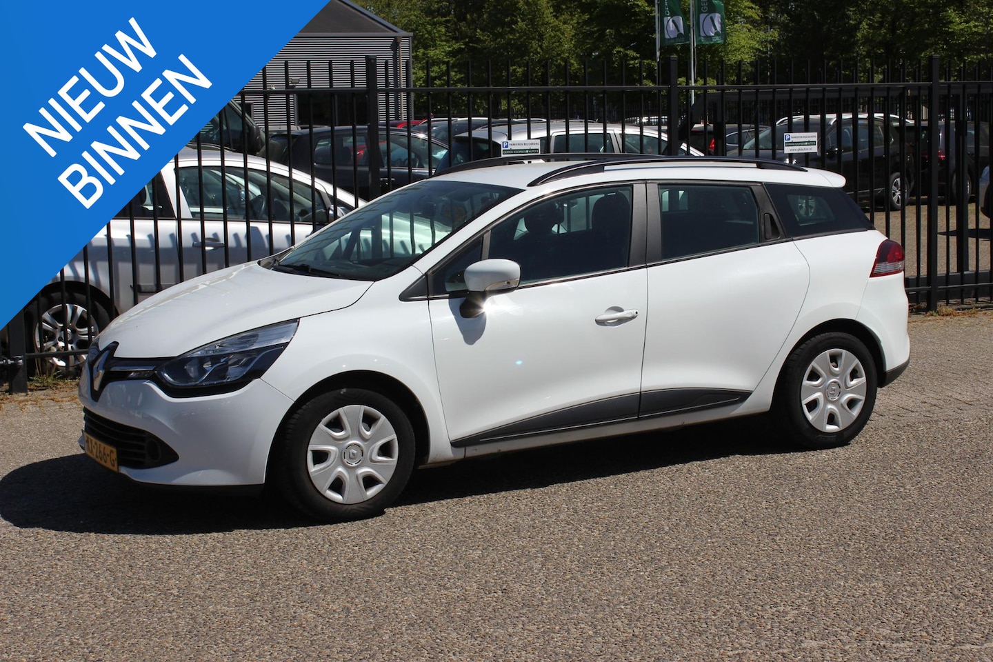 Renault Clio Estate - 1.5 dCi ECO Expression 1.5 dCi ECO Expression, Airco, Navigatie! - AutoWereld.nl