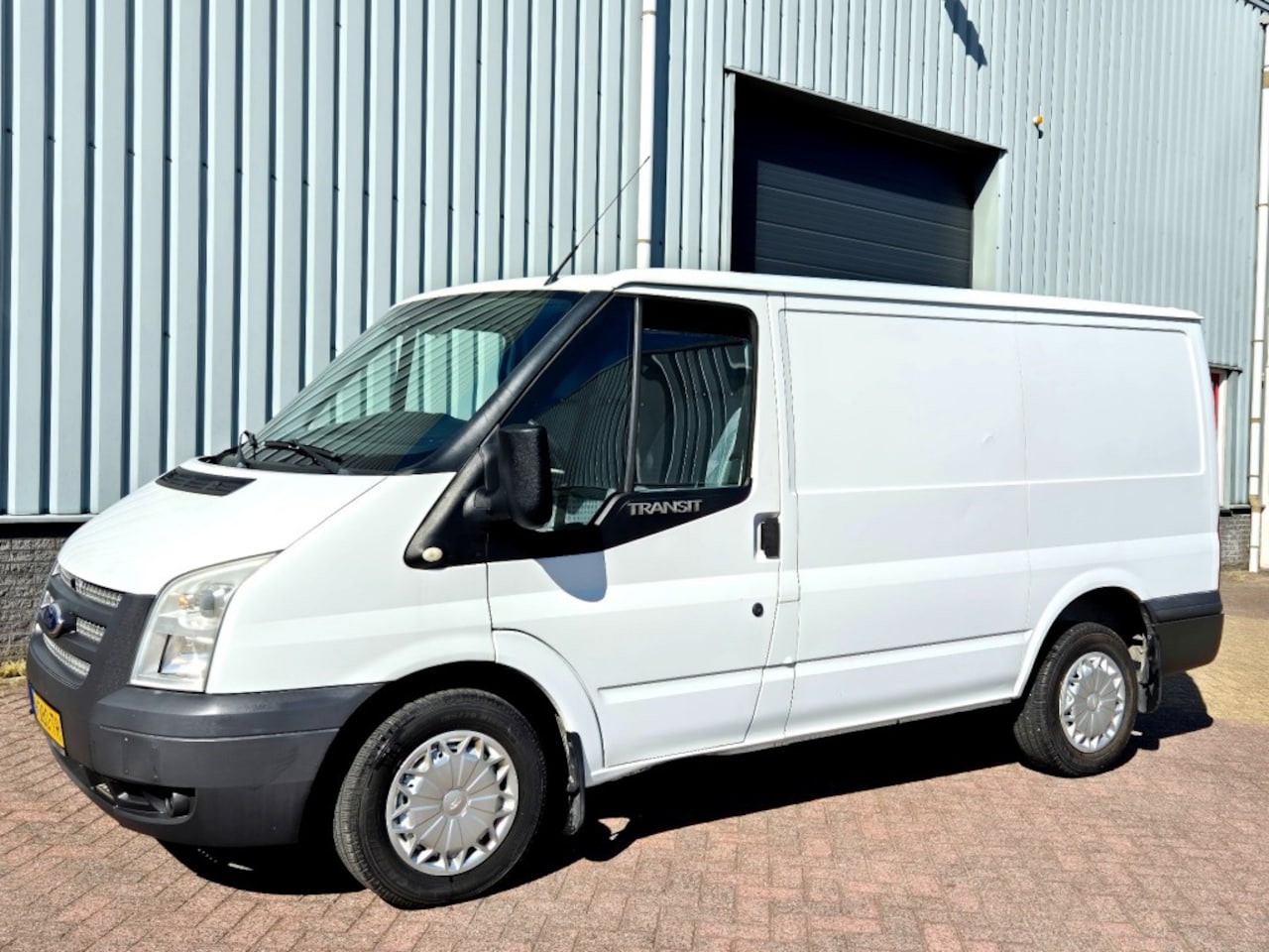 Ford Transit - 260S 2.2 TDCI Nieuwe APK 2027 Airco - AutoWereld.nl