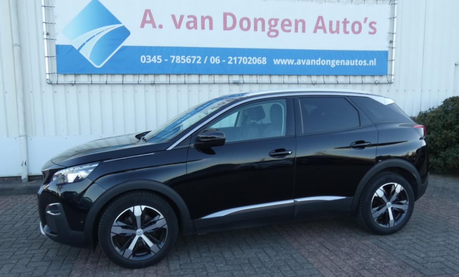 Peugeot 3008 - 1.6 PURETECH ALLURE AUTOMAAT 181PK,Navi,360,ACC - AutoWereld.nl