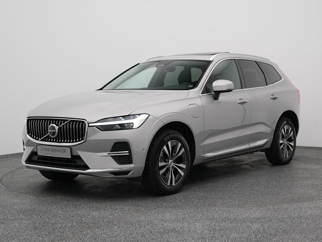 Volvo XC60 - 2.0 T6 Plug-in hybrid AWD Inscription Expression | PANO | 360° | ADAPTIVE | STOEL- EN STUU - AutoWereld.nl