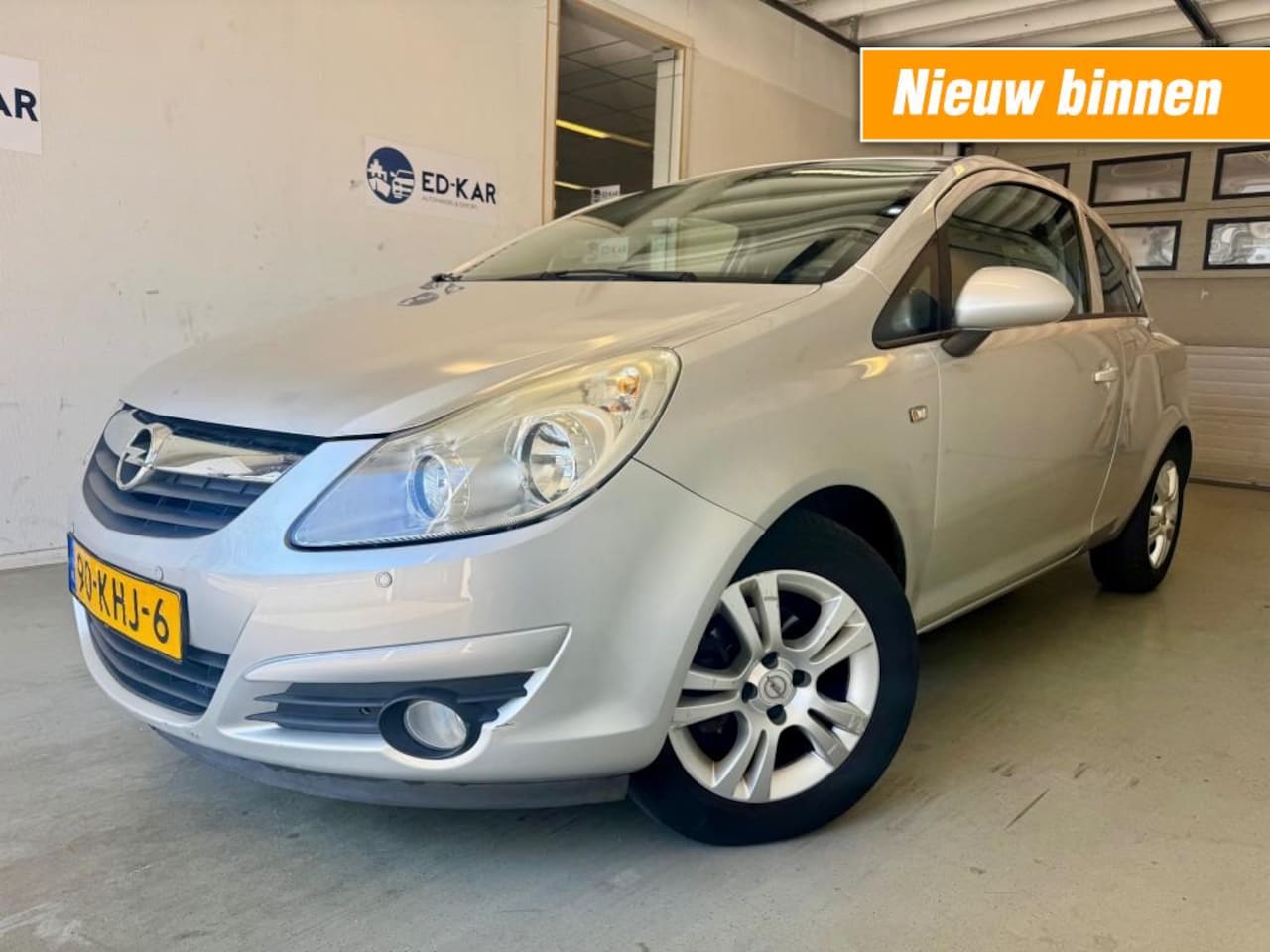 Opel Corsa - 1.2-16V Enjoy AIRCO 1STE EIGENAAR LMV PDC RIJDT HEEL GOED NAP APK - AutoWereld.nl