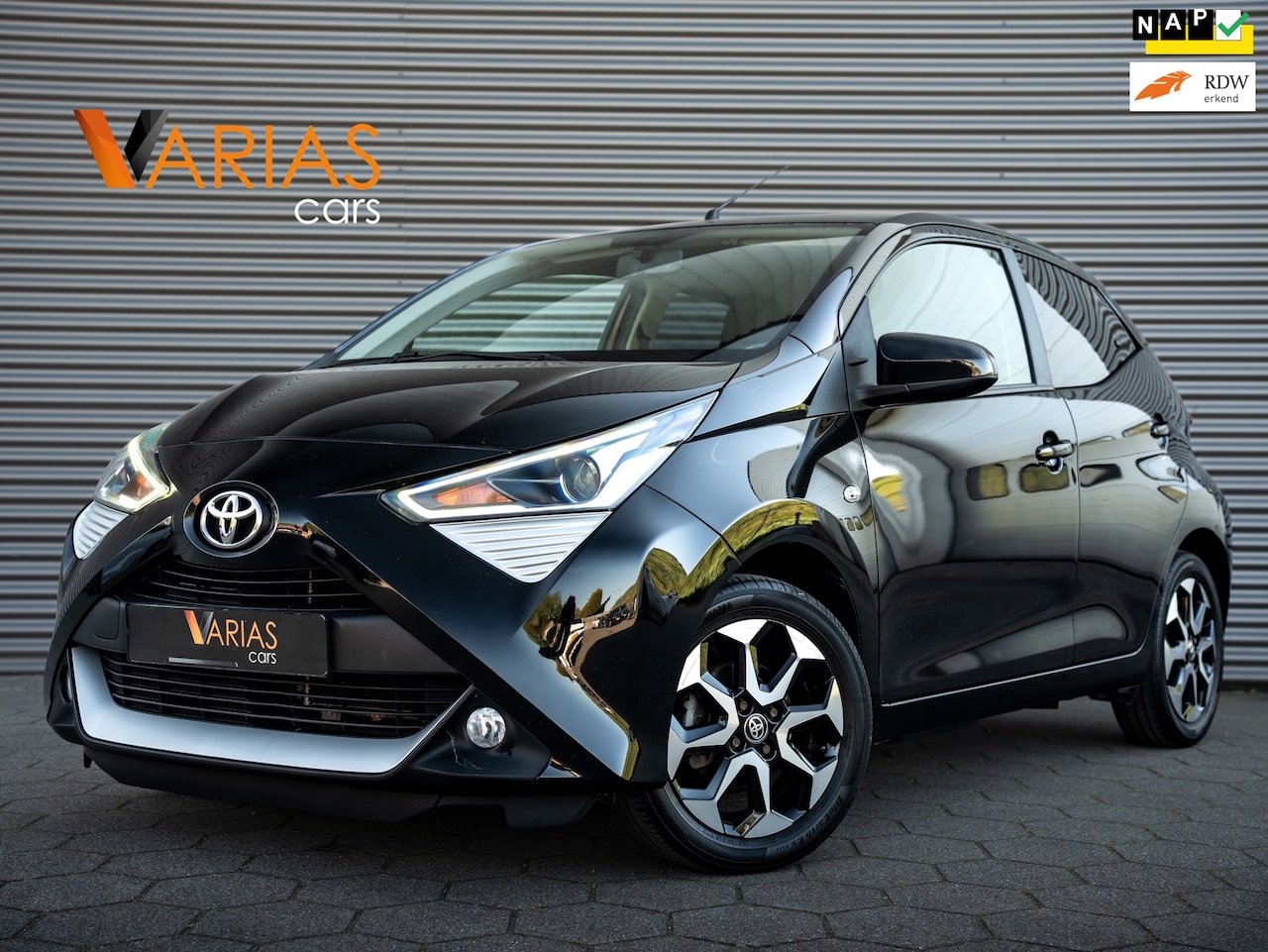 Toyota Aygo - 1.0 VVT-i x-joy 1.0 VVT-i x-joy - AutoWereld.nl
