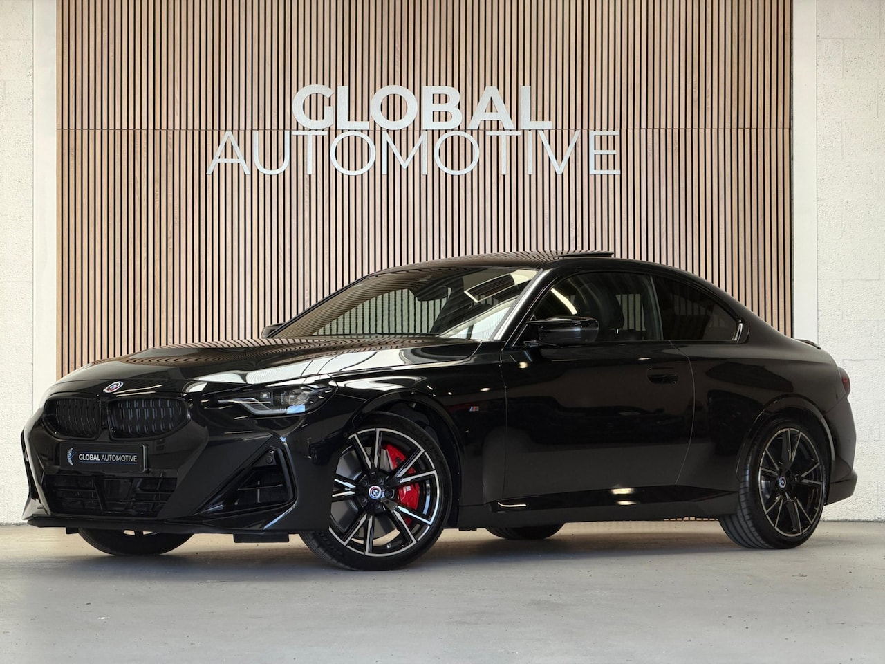 BMW 2-serie Coupé - M240i xDrive - SCHUIFDAK - HARMAN KARDON - 8000KM - AutoWereld.nl