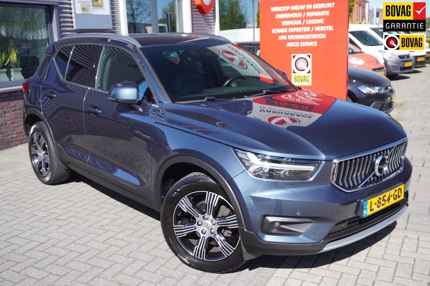 Volvo XC40 - 1.5 T3 Inscription / Carplay / Leder / Camera / Stoel en stuurverwarming / BLIS / Trekhaak - AutoWereld.nl