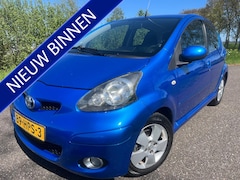 Toyota Aygo - 1.0-12V Dynamic Blue