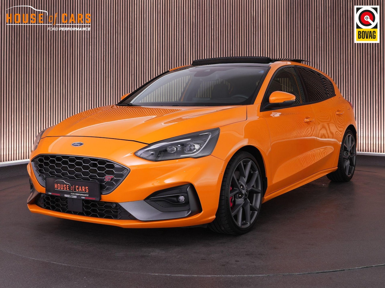 Ford Focus - 2.3 280pk ST-3 |panoramadak|head-up|adaptive LED|Apple Carplay|winterpack|cruise control|p - AutoWereld.nl