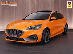 Ford Focus - 2.3 280pk ST-3 |panoramadak|head-up|adaptive LED|Apple Carplay|winterpack|cruise control|p