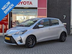 Toyota Yaris - 1.5 VVT-i Active TREKHAAK LMV METALLIC DEALER ONDERHOUDEN AUTOMAAT