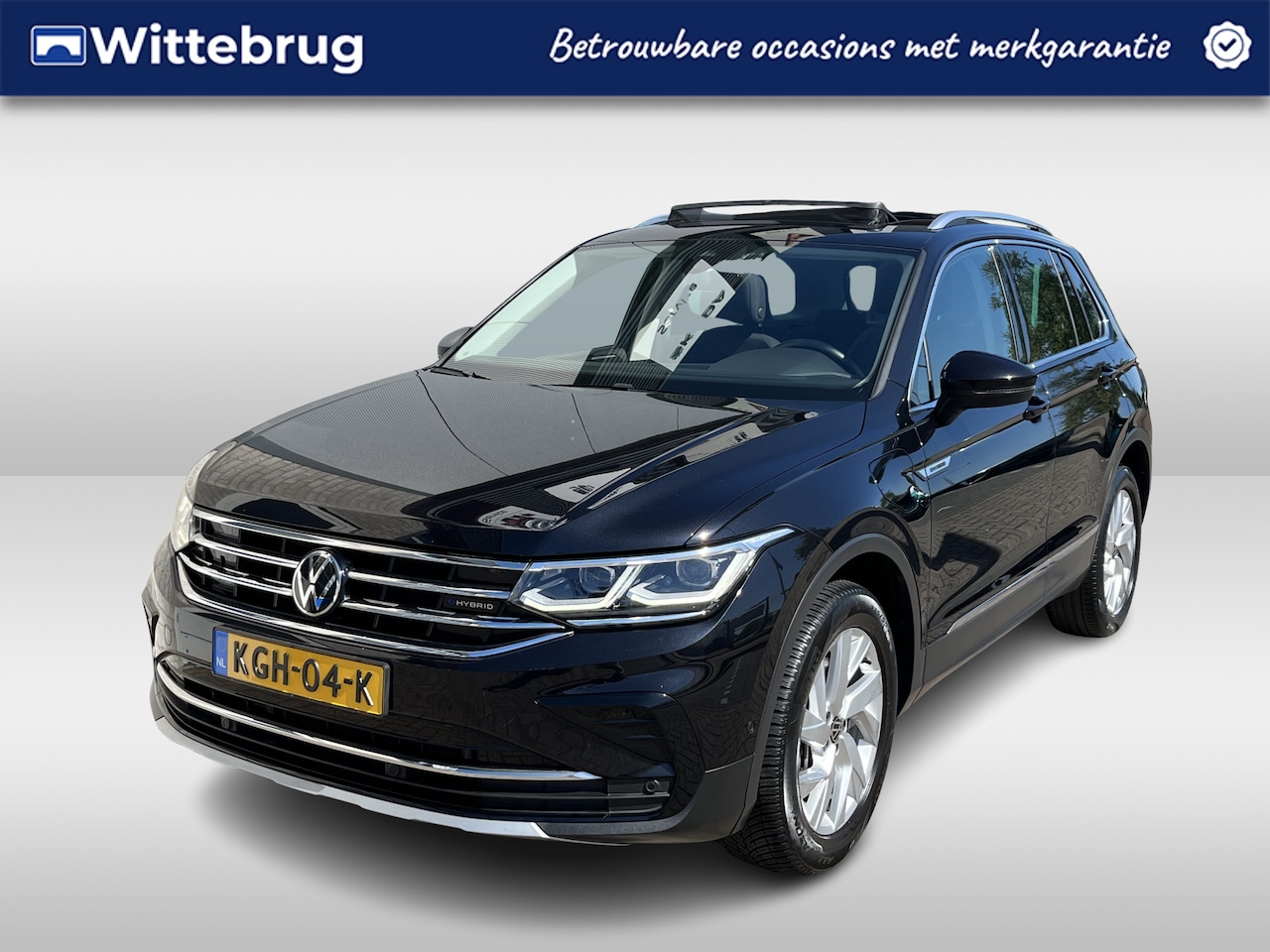 Volkswagen Tiguan - 1.4 TSI eHybrid Elegance / AUTOMAAT/ PANO/ ACC/ PARK.SENSOR./ CAMERA/ APP-CONNECT/ KEYLESS - AutoWereld.nl