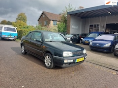Volkswagen Golf Cabriolet - 1.8