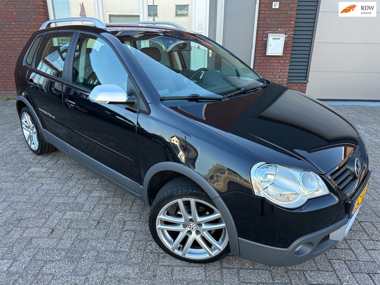Volkswagen Polo - 1.4-16V Cross / Airco / Cruise / 17 inch / NAP - AutoWereld.nl