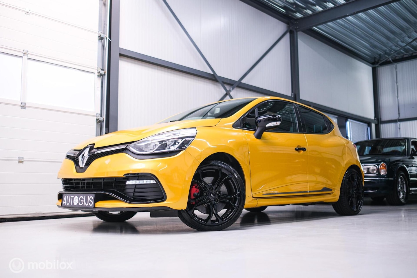 Renault Clio - 1.6 R.S. 200 pk | Jaune Sirius | CUP pack | Dealer onderhouden | Camera | Originele staat - AutoWereld.nl