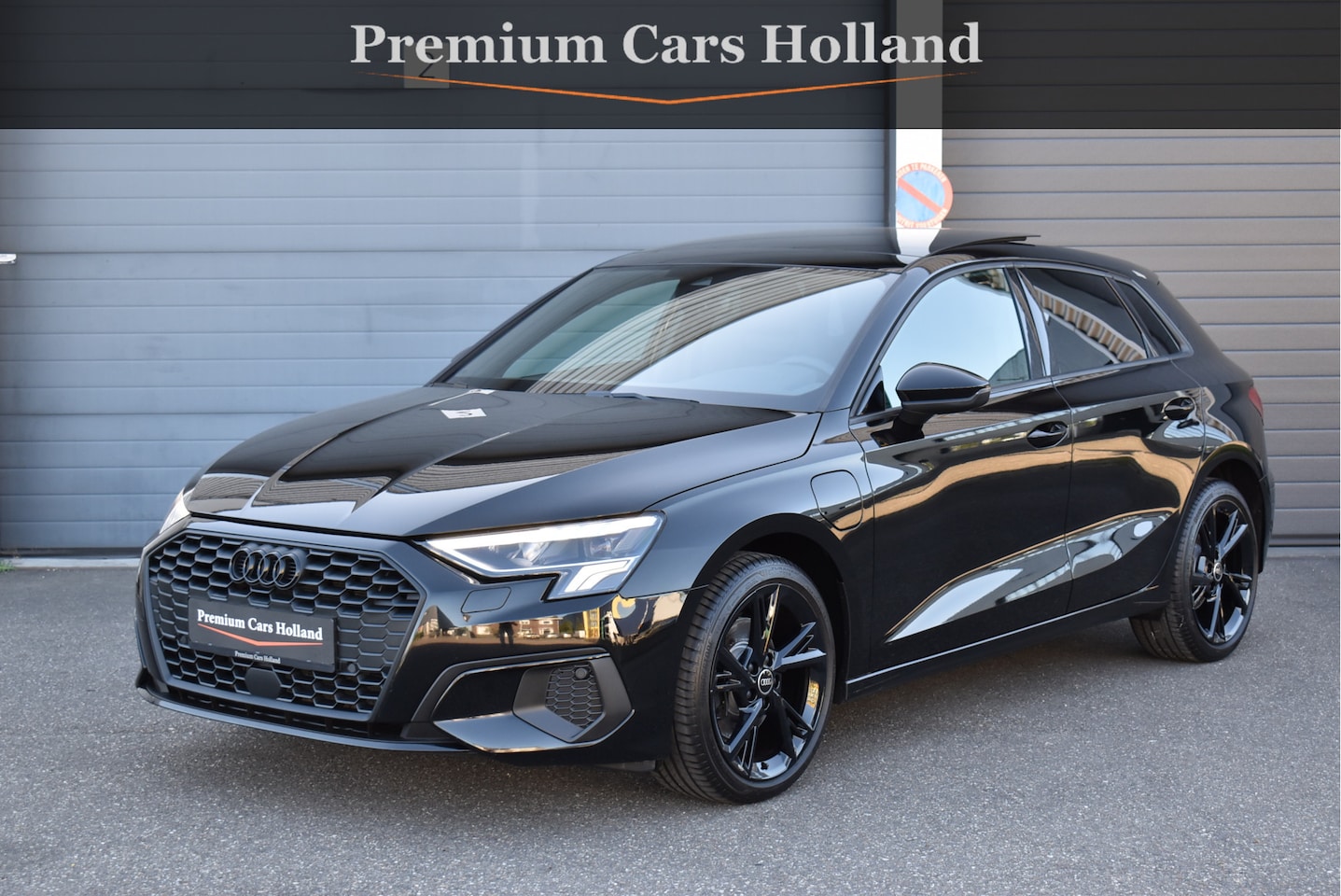 Audi A3 Sportback - 40 TFSI e S-Line Black Ed Pano Navi Leder Keyless Full Led 18 Inch - AutoWereld.nl