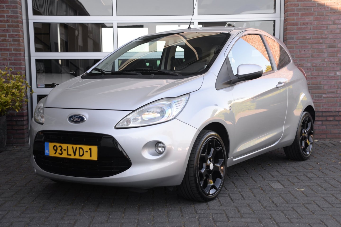 Ford Ka - 1.2 Cool&Sound | Airco | 16 Inch velgen | - AutoWereld.nl