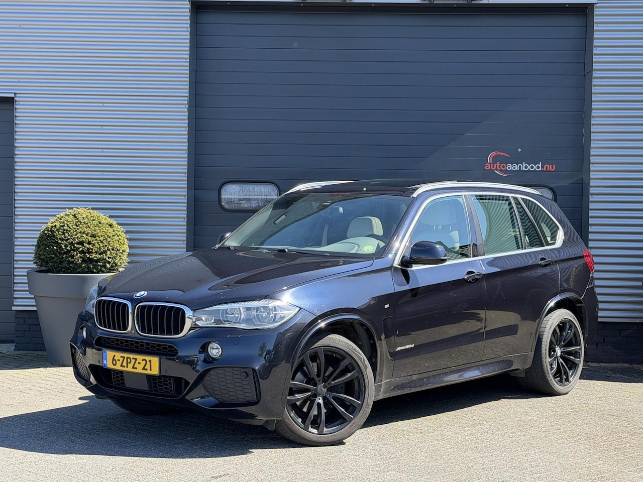 BMW X5 - xDrive30d High Executive 7p. M-Sport | Panoramadak | 360* Camera | Head-Up Display | Trekh - AutoWereld.nl
