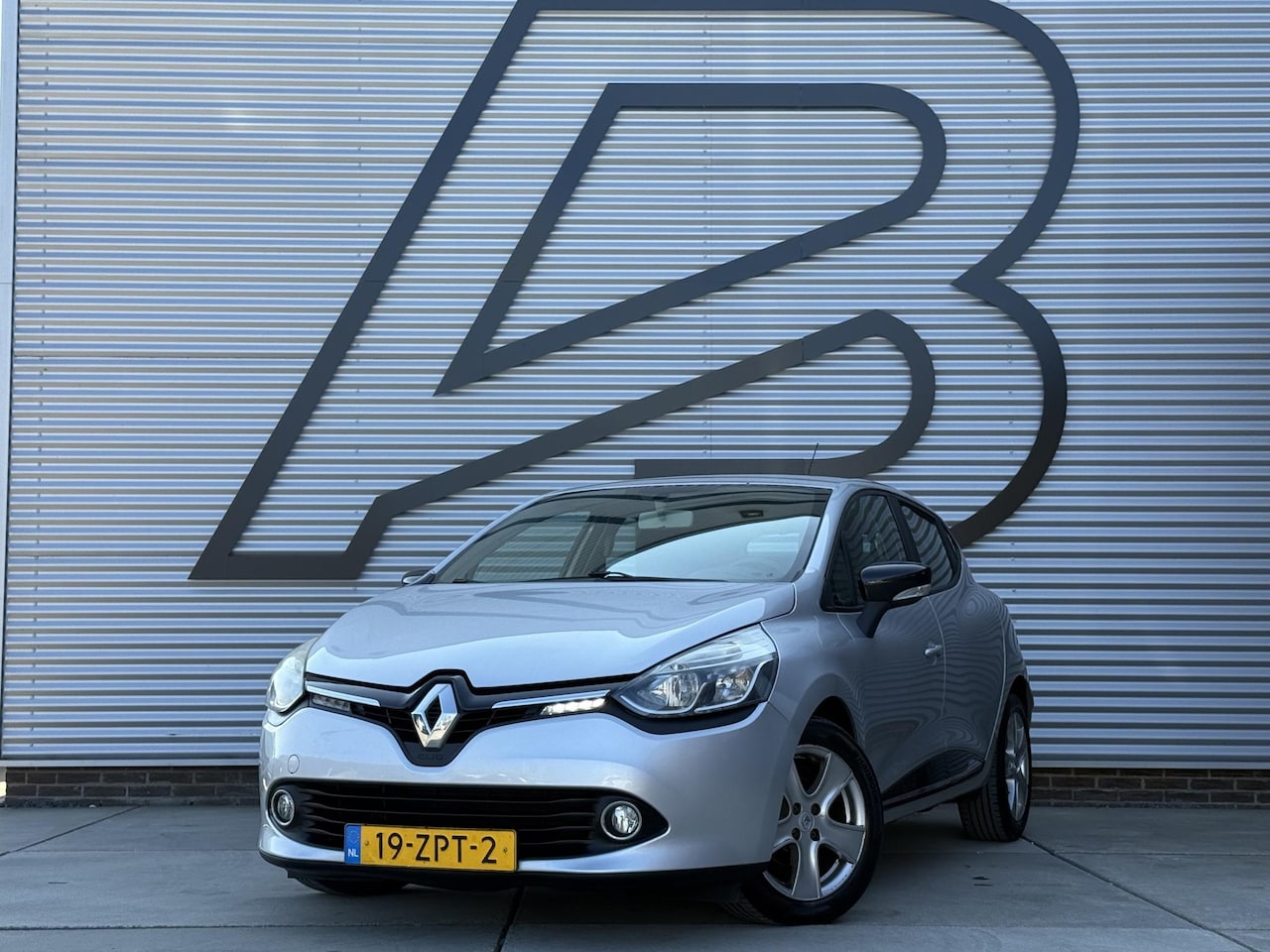 Renault Clio - 0.9 TCe Expression 2e Eigenaar|Navi|Airco|Cruise|PDC|N.A.P|APK tot 07-2026 - AutoWereld.nl