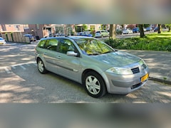 Renault Mégane Grand Tour - 2.0-16V Expression Luxe