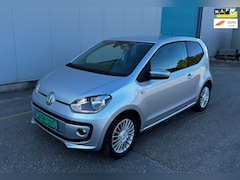 Volkswagen Up! - 1.0 high up | NW APK | Achter Parkeer sensor | Cruise | Navi