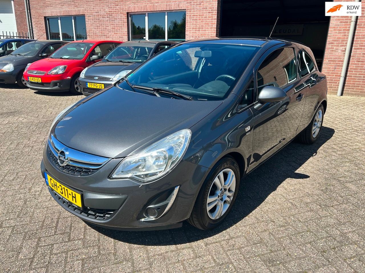 Opel Corsa - 1.4-16V // Airco // APK 5-2-2027 - AutoWereld.nl