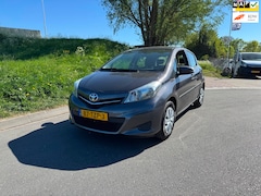 Toyota Yaris - 1.0 VVT-i Aspiration Airco, navigatie, camera