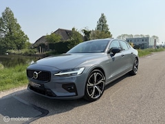 Volvo S60 - 2.0 B5 AWD Ultimate Dark / Pano / Harman / BLIS