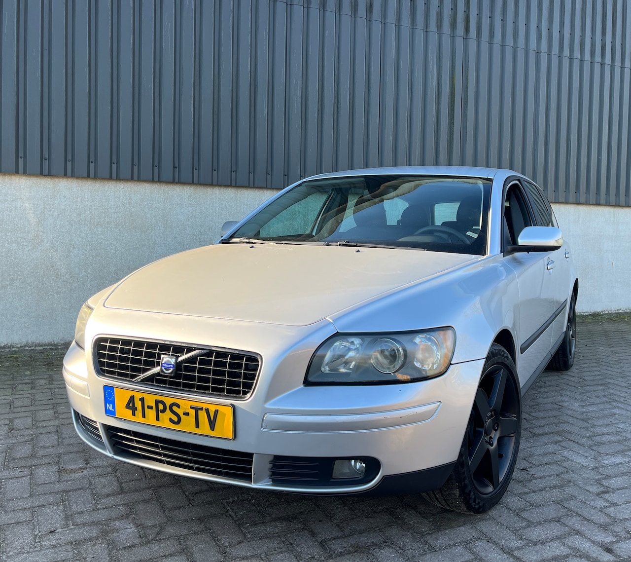 Volvo V50 - 1.8 Apk 04-2027 | Trekhaak | Airco | Sportvelgen - AutoWereld.nl