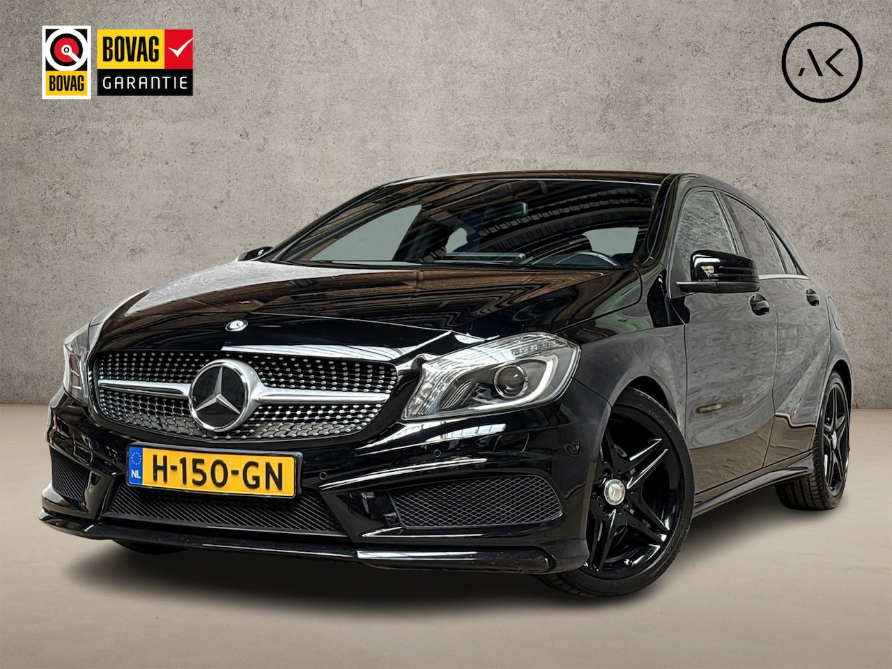 Mercedes-Benz A-klasse - 180 AMG Sport Automaat (APPLE CARPLAY, LEDER/ALCANTARA, STOELVERWARMING, GETINT GLAS, SPOR - AutoWereld.nl