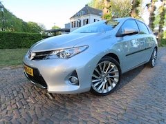Toyota Auris - 1.6 Aspiration Ecc Cruisecontrol Navigatie Achteruitrijcamera Stoelverwarming Parkassist P