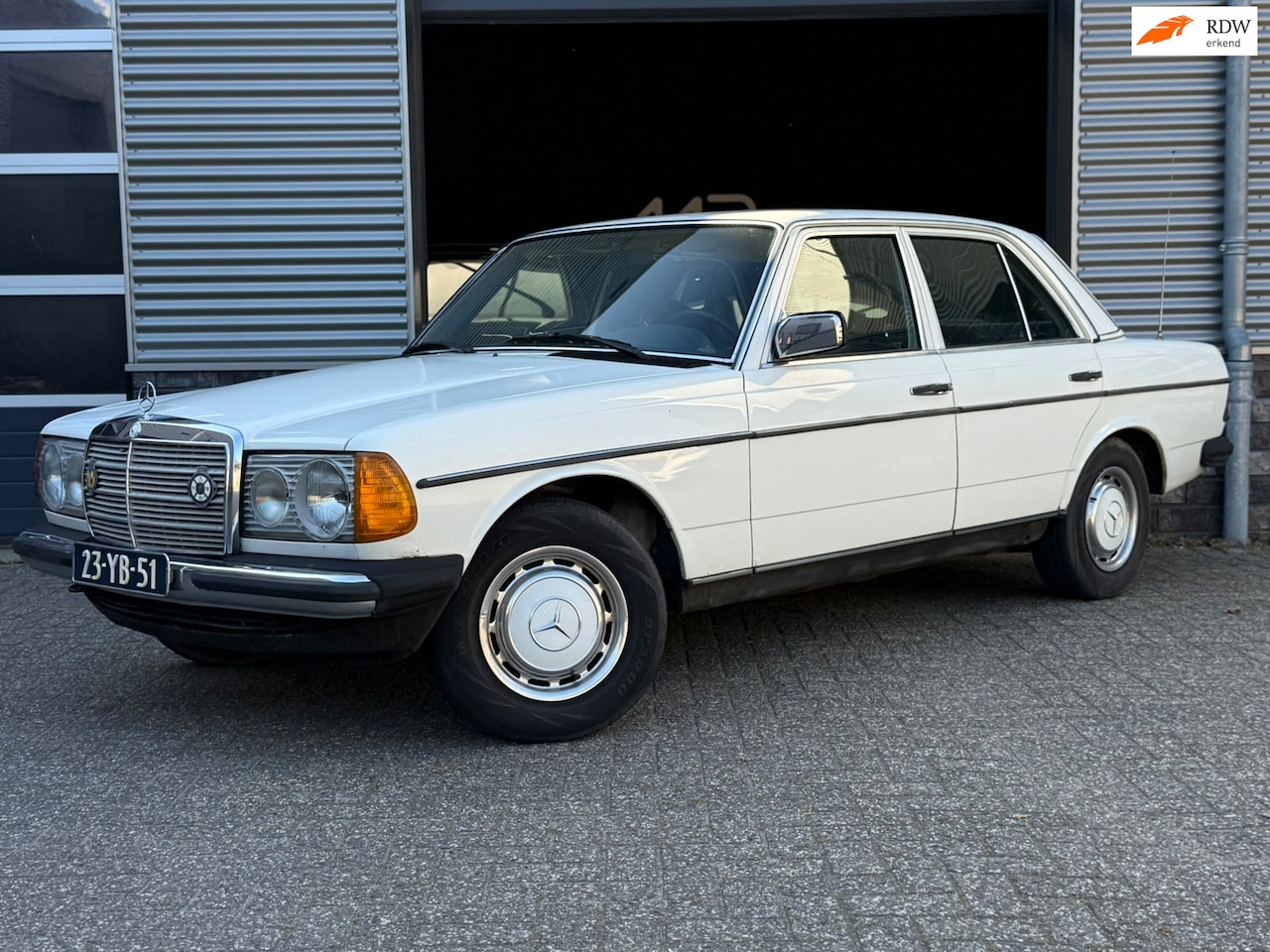 Mercedes-Benz 200-280 (W123) - 230 1977|Belastingvrij|Airco|Leer| - AutoWereld.nl