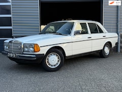 Mercedes-Benz 200-280 (W123) - 230 1977|Belastingvrij|Airco|Leer|
