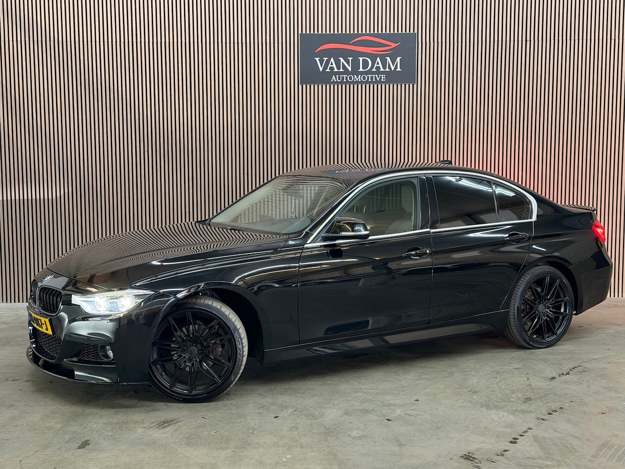 BMW 3-serie - 318i M Sport 2018 LEDER CRUISE LEDER CLIMA NAVI - AutoWereld.nl