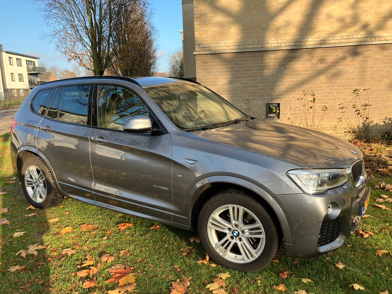 BMW X3 - 2.0i xDrive High Executive M Sport Edition M-UITVOERING, PANORAMADAK, ELEKTRISCH AFNEEMBARE TREKHAAK - AutoWereld.nl