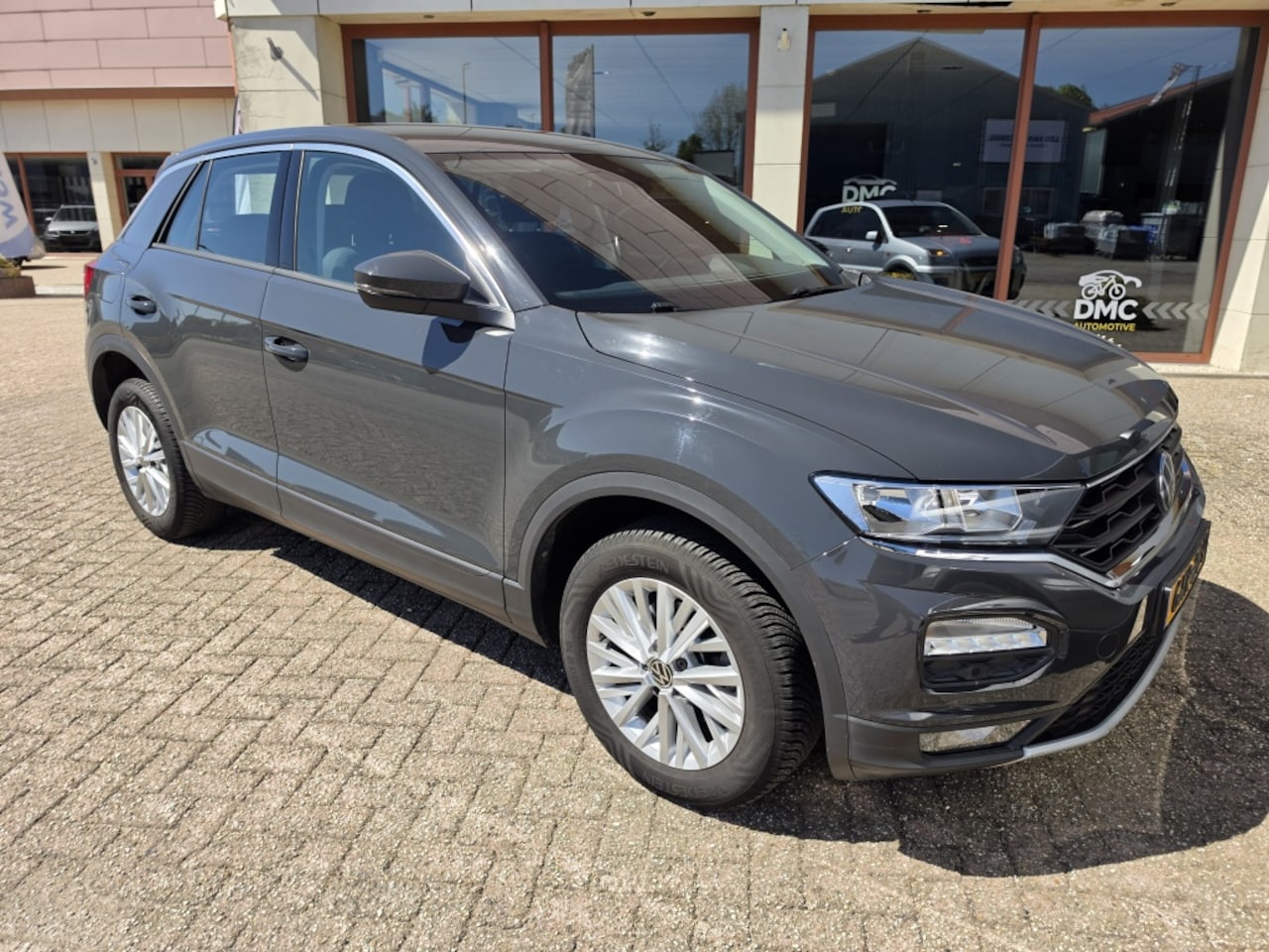 Volkswagen T-Roc - 1.5 TSI Style | Navi | Airco | ACC | Automaat | Trekhaak | Lmv - AutoWereld.nl