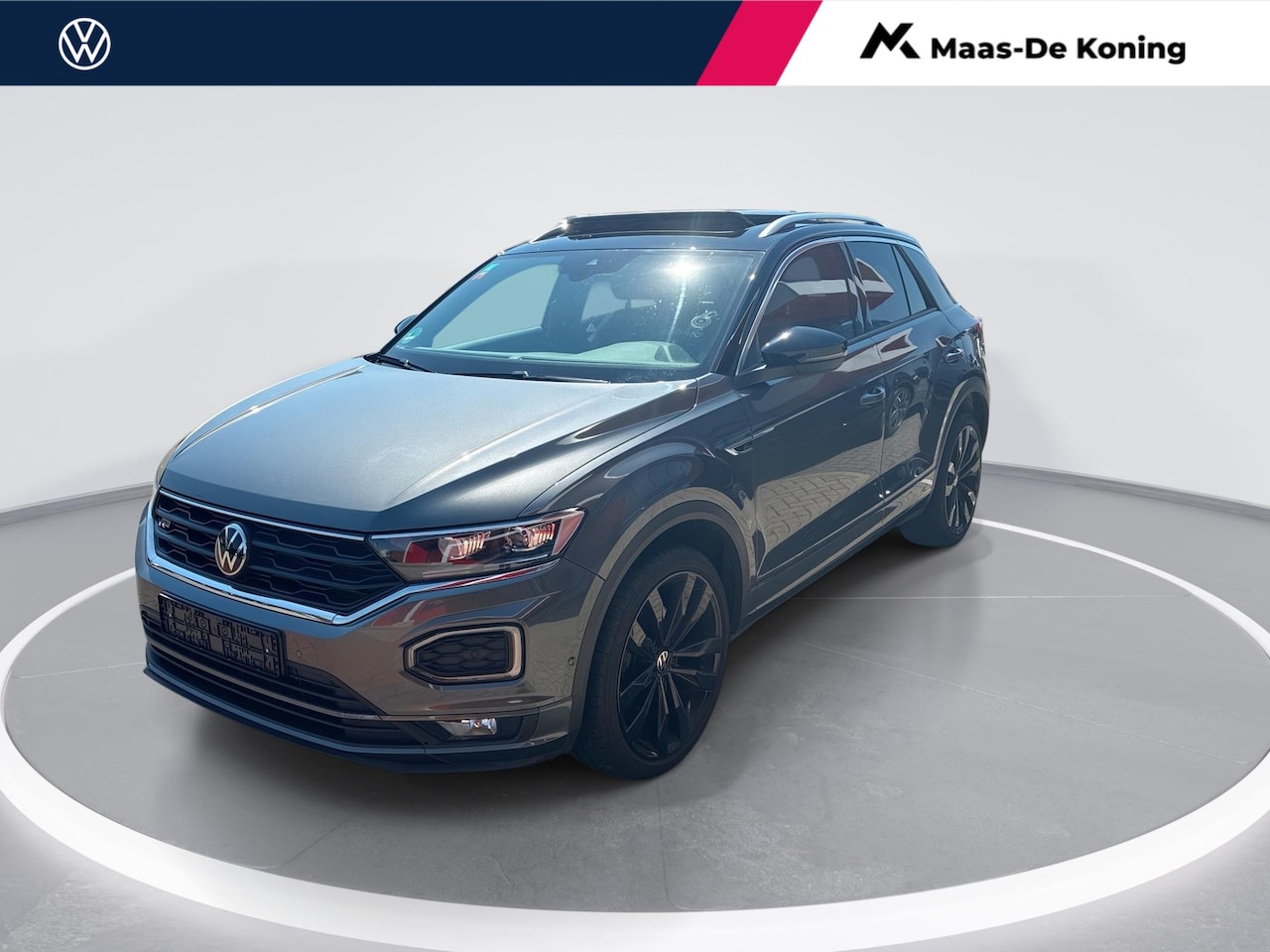 Volkswagen T-Roc - 1.5 TSI 150pk DSG R-line · Panoramadak · Camera · Beats Audio · Afneembare Trekhaak · Side - AutoWereld.nl