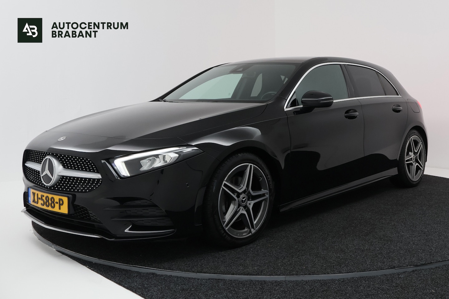 Mercedes-Benz A-klasse - 200 Business Solution AMG (NAVIGATIE, CAMERA, STOELVERWARMING, LED, PDC) - AutoWereld.nl