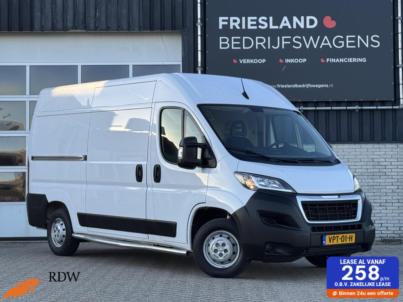 Peugeot Boxer - Bestel 333 2.2 BlueHDi 120 L2H2 Pro - AutoWereld.nl
