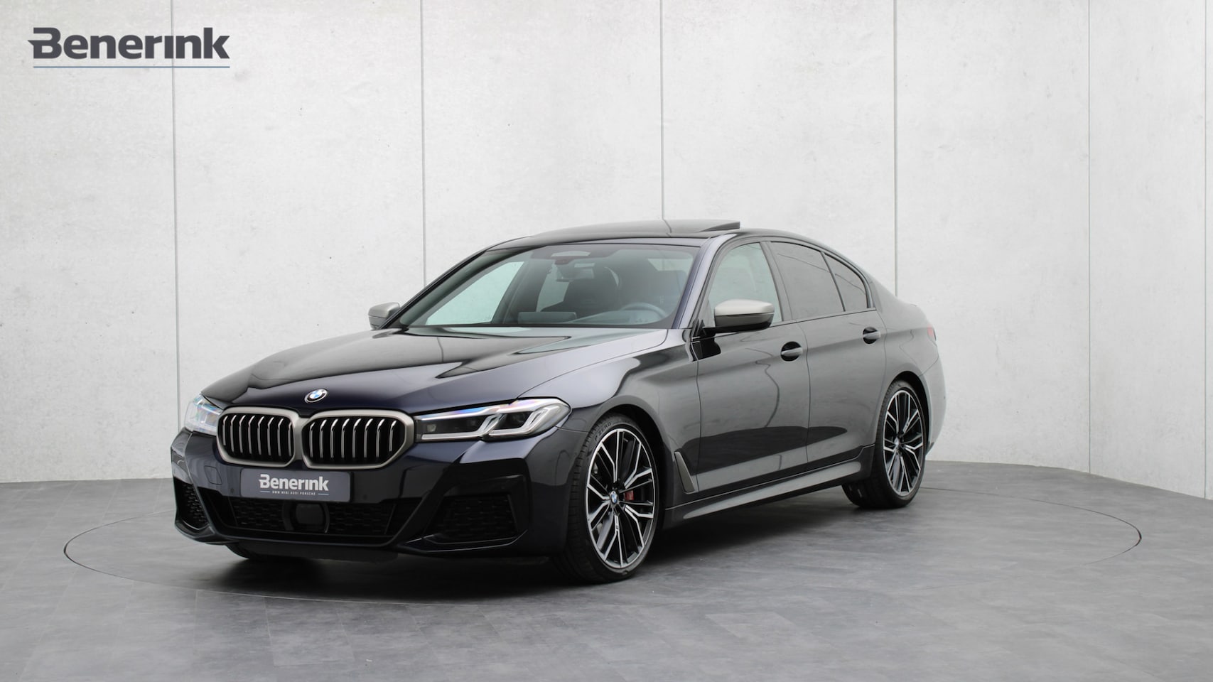 BMW 5-serie - M550i xDrive High Executive | Bowers & Wilkins | Schuifdak | Head-up | Standkachel | Laser - AutoWereld.nl