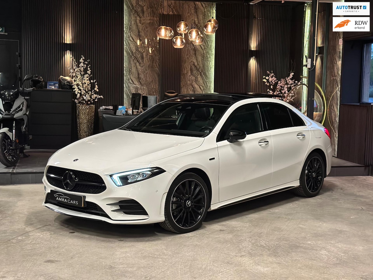 Mercedes-Benz A-klasse - 250 e AMG|Black pakket|PANO|BOMVOL! - AutoWereld.nl