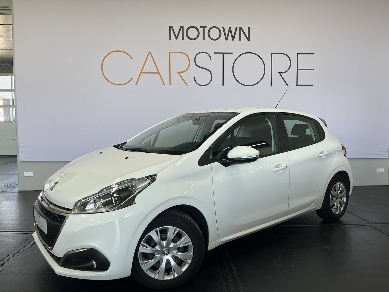 Peugeot 208 - 1.2 PureTech Allure Airco Carplay Navi Pdc - AutoWereld.nl