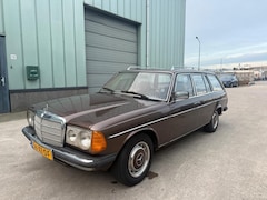 Mercedes-Benz 200-280 (W123) Combi - 250 diesel 5cilinder 7zits