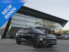 Volkswagen Tiguan - 1.5 eHybrid 204pk R-Line Panoramadak Black Style Trekhaak Stoelkoeling BOMVOL NLauto 1e Ei