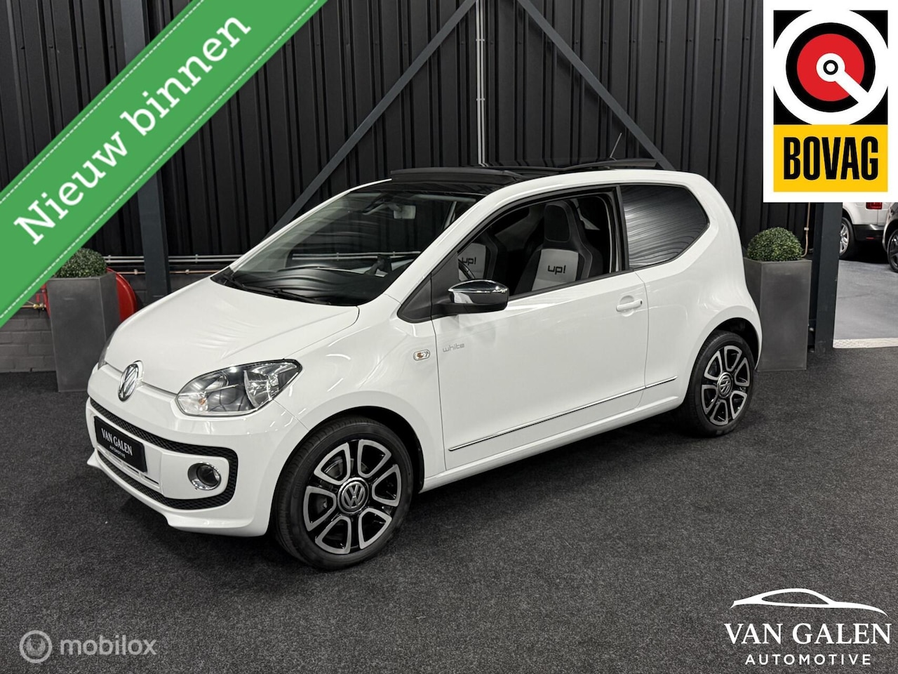 Volkswagen Up! - 1.0 White up! 75Pk PANO|Airco|Navi|Gr Beurt. - AutoWereld.nl