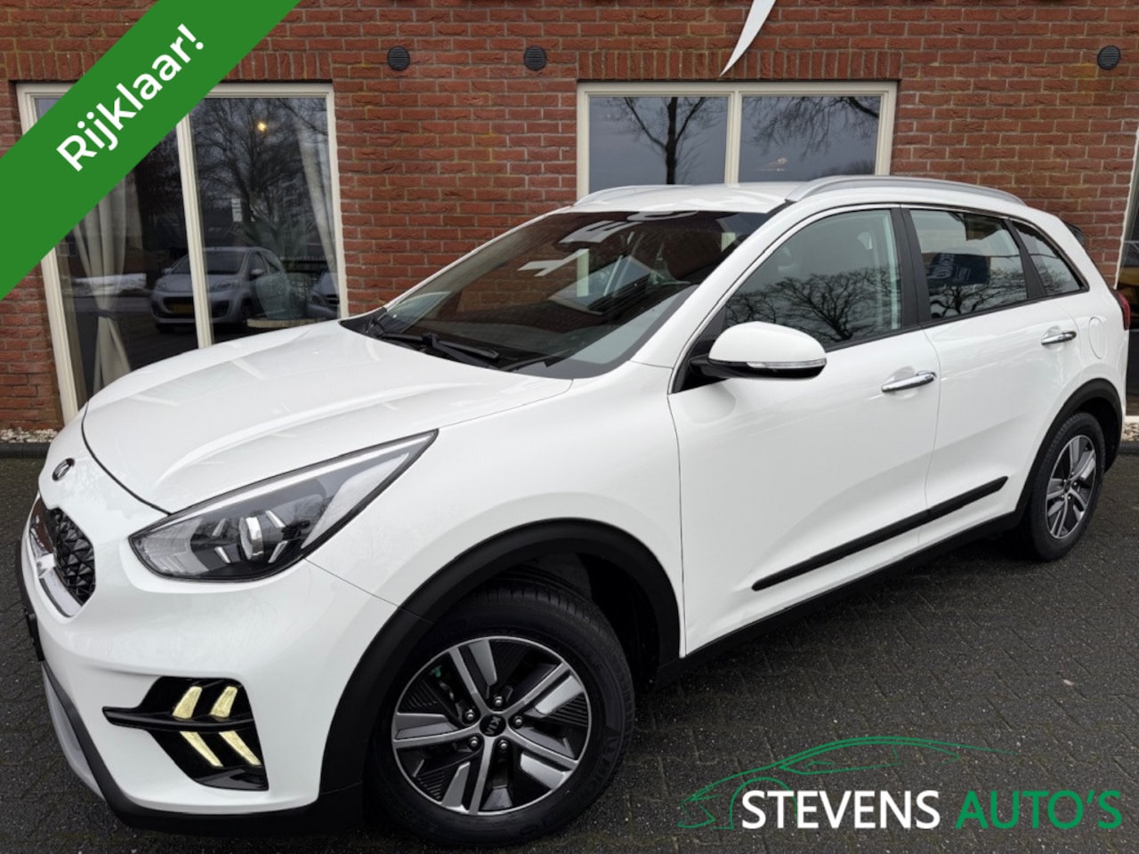 Kia Niro - 1.6 GDi H. DynamicL. AUTOMAAT / TREKHAAK / CAMERA / CLIMA / NAVI - AutoWereld.nl