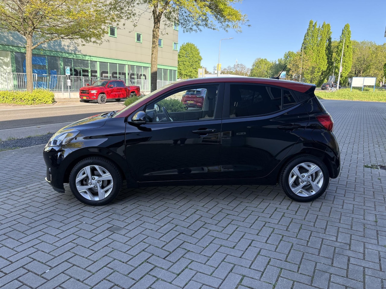 Hyundai i10 - 1.2 Intro Edition | stuur & stoel verwarming | DAB | CARPLAY |
