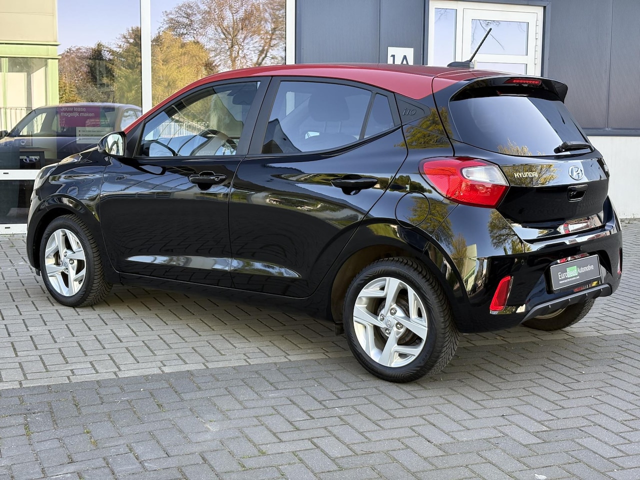 Hyundai i10 - 1.2 Intro Edition | stuur & stoel verwarming | DAB | CARPLAY |