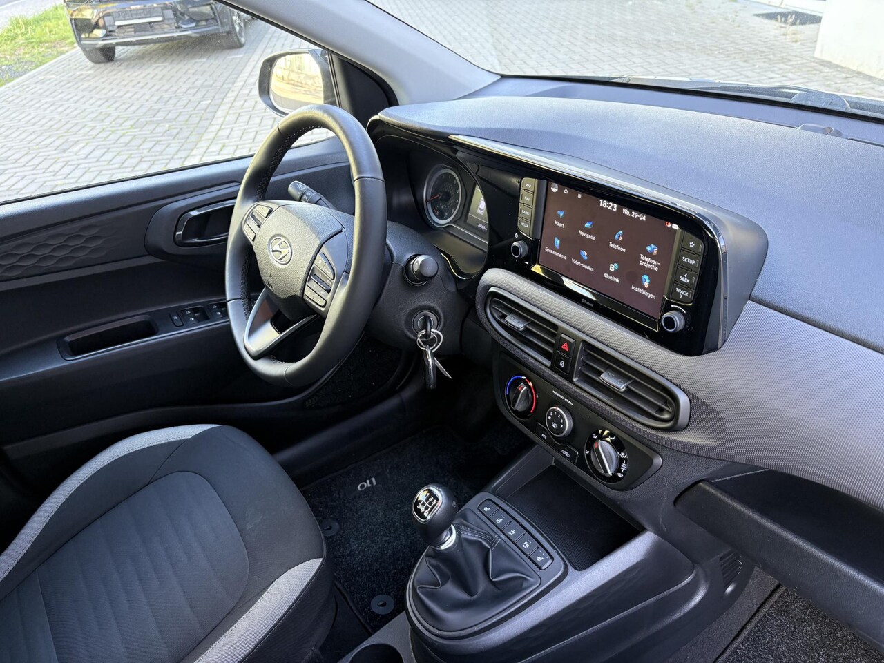 Hyundai i10 - 1.2 Intro Edition | stuur & stoel verwarming | DAB | CARPLAY |