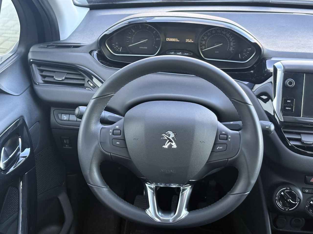 Peugeot 208 - 1.2 PureTech Signature carplay | AIRCO | lage kilometerstand