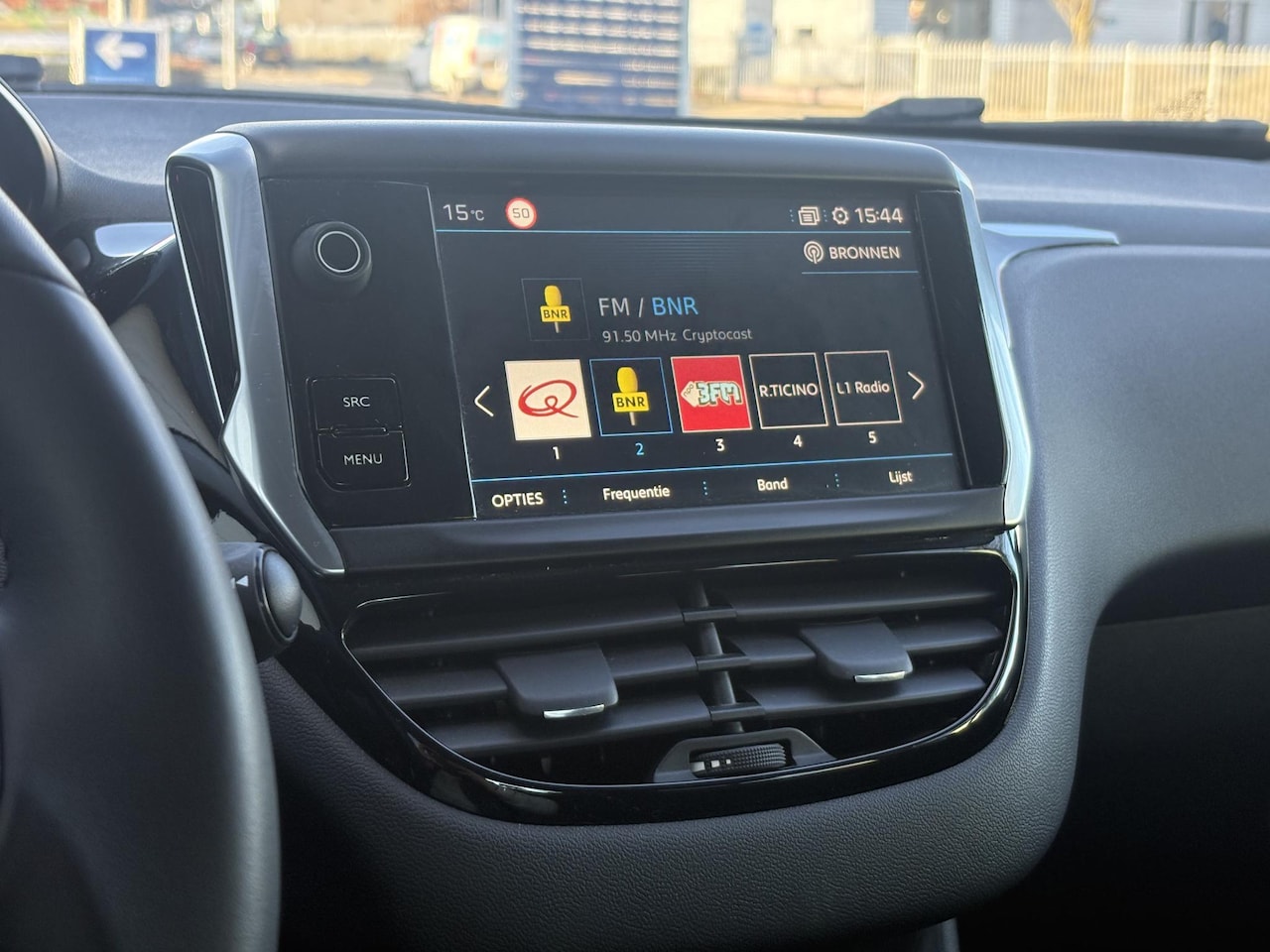 Peugeot 208 - 1.2 PureTech Signature carplay | AIRCO | lage kilometerstand